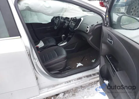 2015 Chevrolet Sonic Rs Auto z USA, uszkodzony, nr VIN 1G1JG6SB0F4135488